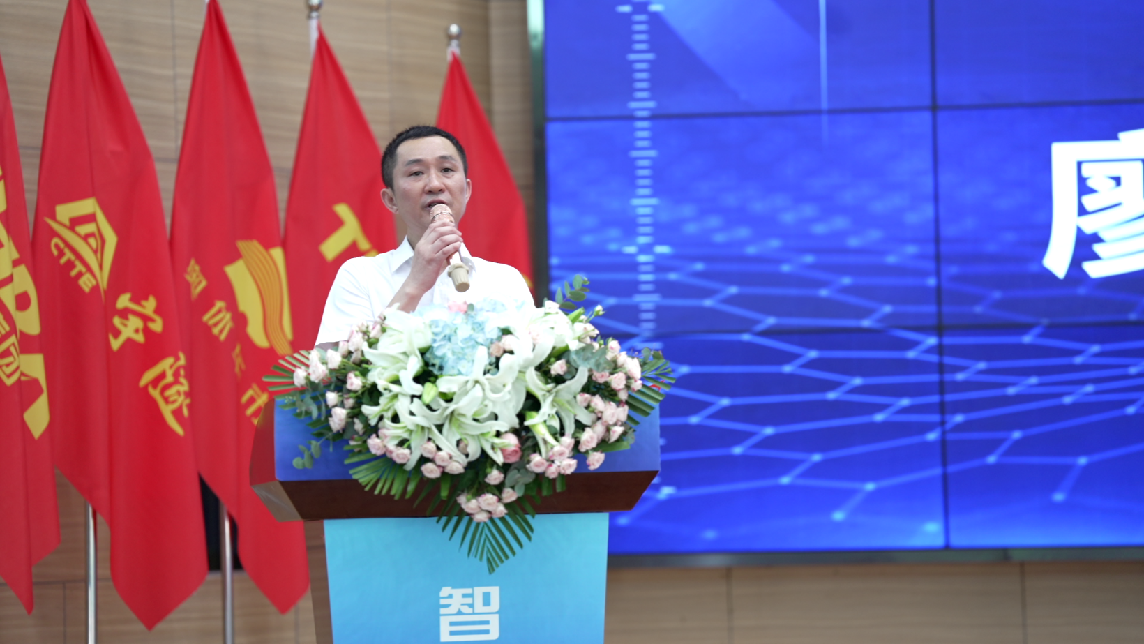 喜訊 | 重慶宇隧再次單筆億元設(shè)備采購簽約儀式圓滿舉行！