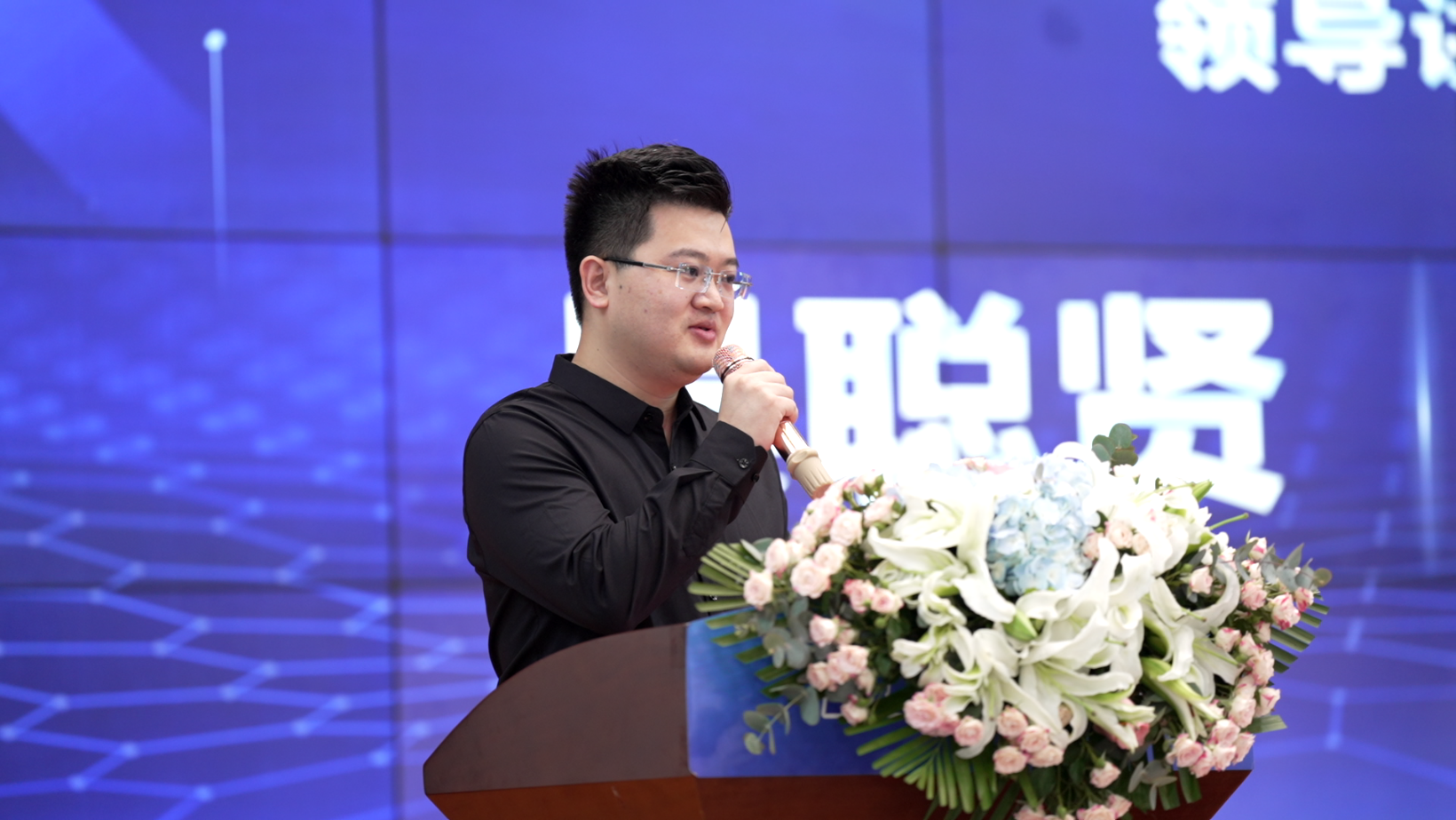 喜訊 | 重慶宇隧再次單筆億元設(shè)備采購簽約儀式圓滿舉行！