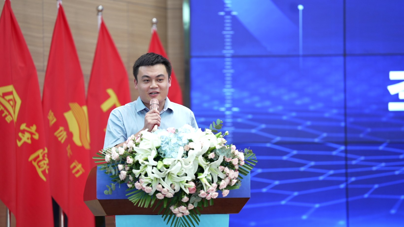 喜訊 | 重慶宇隧再次單筆億元設(shè)備采購簽約儀式圓滿舉行！