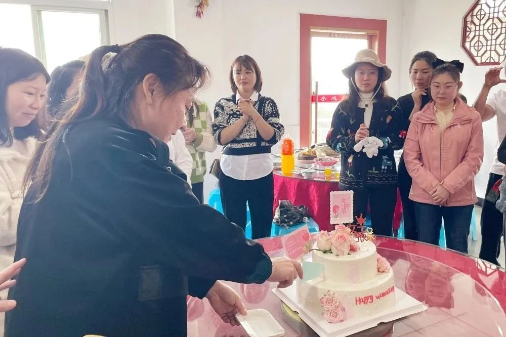 獻(xiàn)禮3.8節(jié)|勇做攀登者，奮進(jìn)新未來(lái)