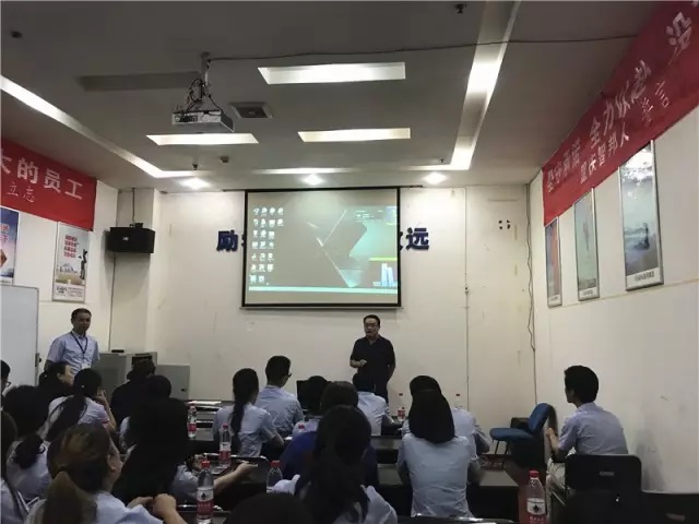 加強(qiáng)保密教育，增強(qiáng)保密觀念